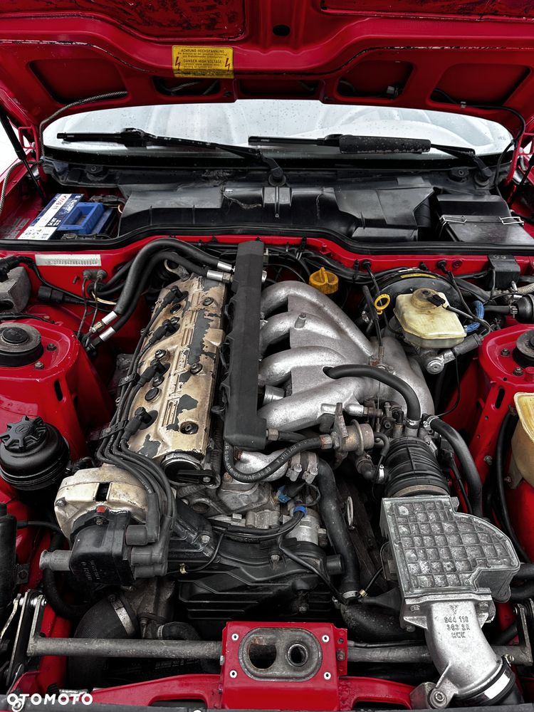 Porsche 944 - 32