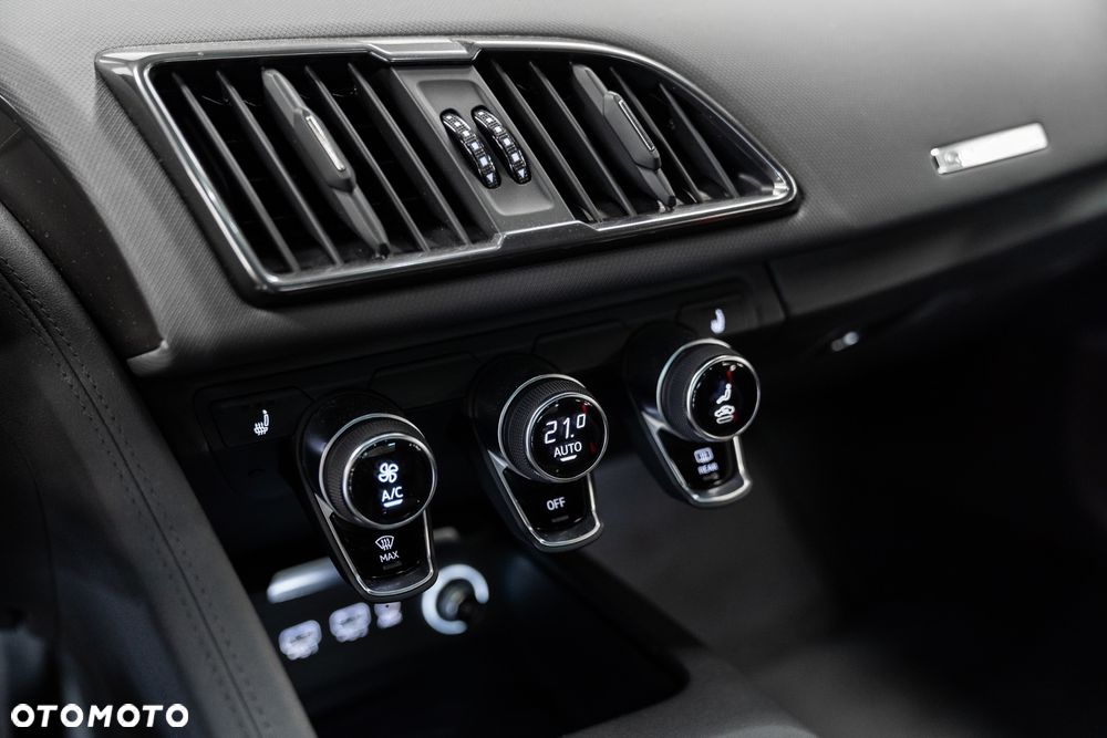 Audi R8 Coupé V10 Quattro - 36