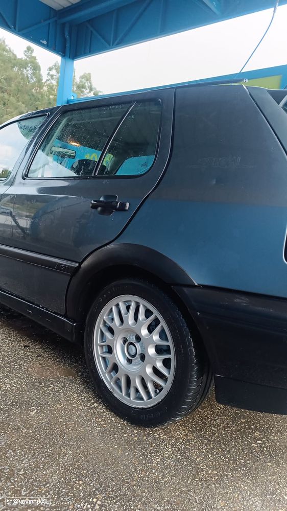 VW Golf 1.6 GT Special - 3