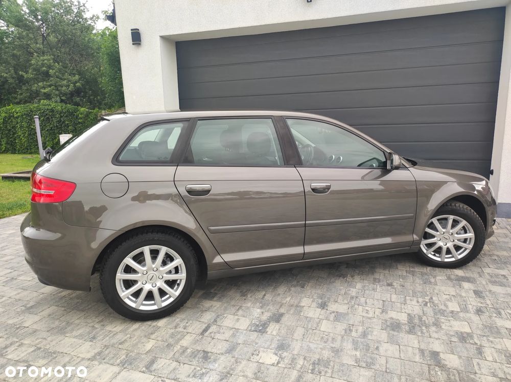Audi A3 Sportback - 3