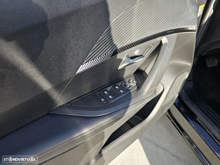 Peugeot 2008 1.2 Hybrid Allure e-DCS6 - 21