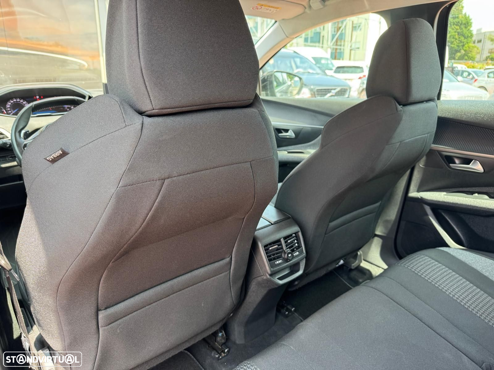 Peugeot 3008 1.5 BlueHDi Active Pack EAT8 - 34