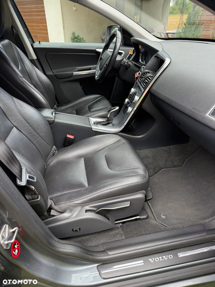 Volvo XC 60 D3 Drive-E Summum - 8