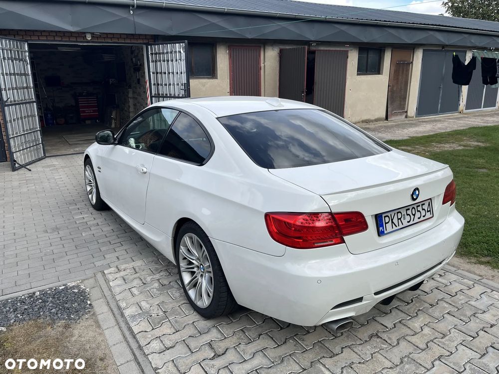 BMW Seria 3 320d DPF M Sport Edition - 13