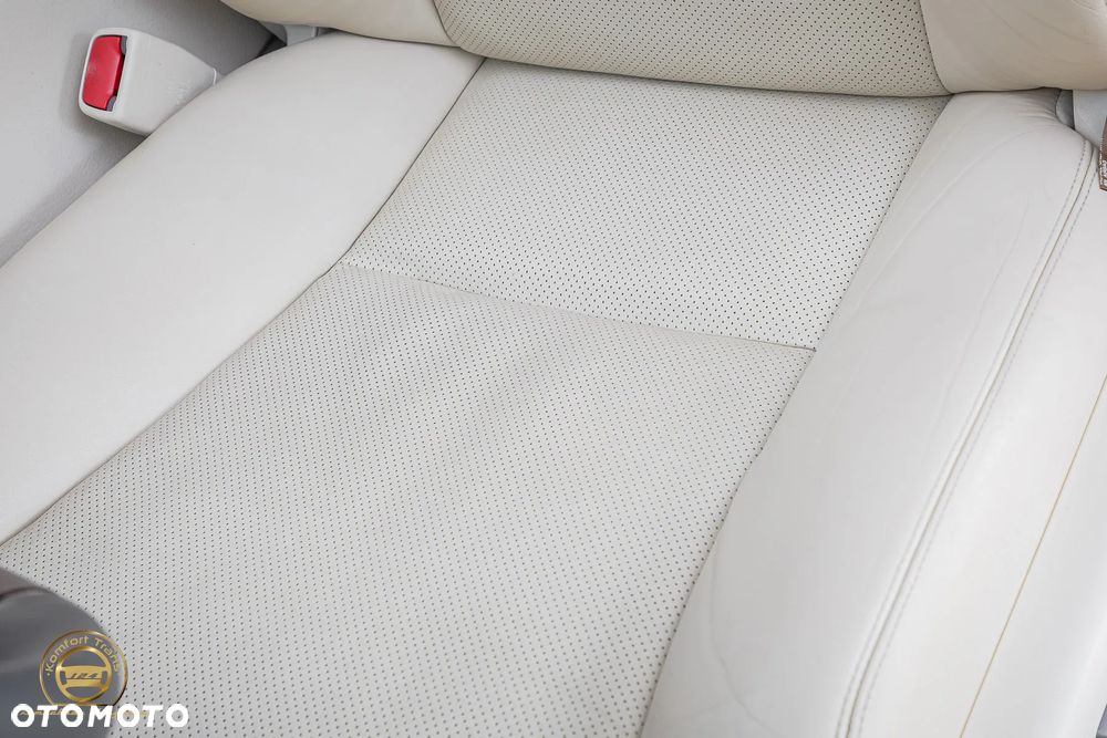 Lexus LS - 21