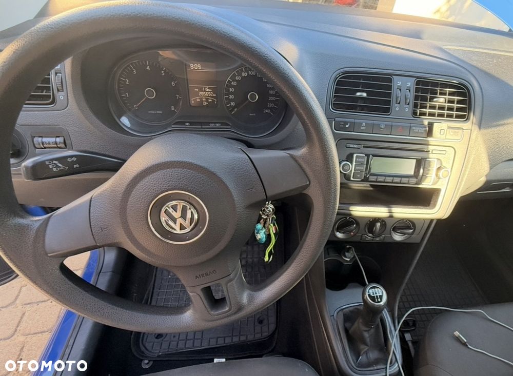 Volkswagen Polo - 2