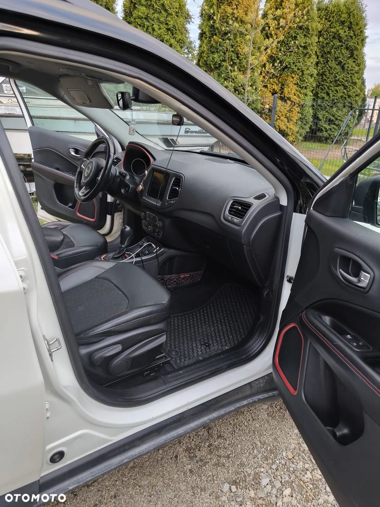 Jeep Compass - 17