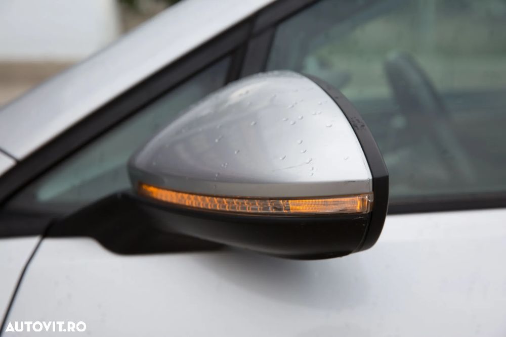 Volkswagen Golf 1.0 TSI BlueMotion Comfortline - 12