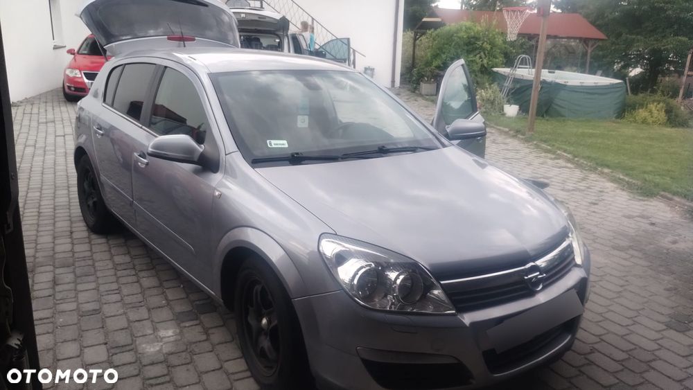 Opel Astra 1.9 CDTI Enjoy - 1