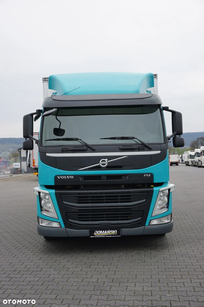 Volvo FM / 330 / E 6 / CHŁODNIA + WINDA / 23 PALETY / OŚ SKRĘTNA / DŁ 9,2 M - 14