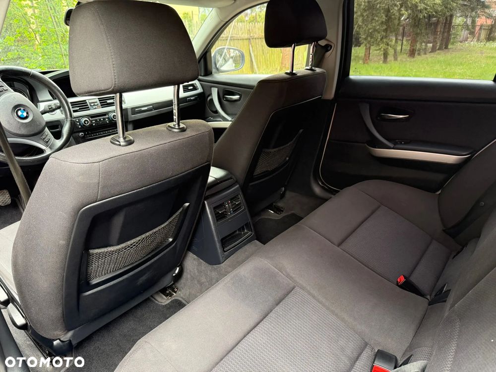 BMW Seria 3 318d - 10