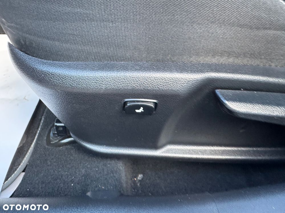 Kia Ceed 1.6 CRDi 136 ISG GT Line - 27