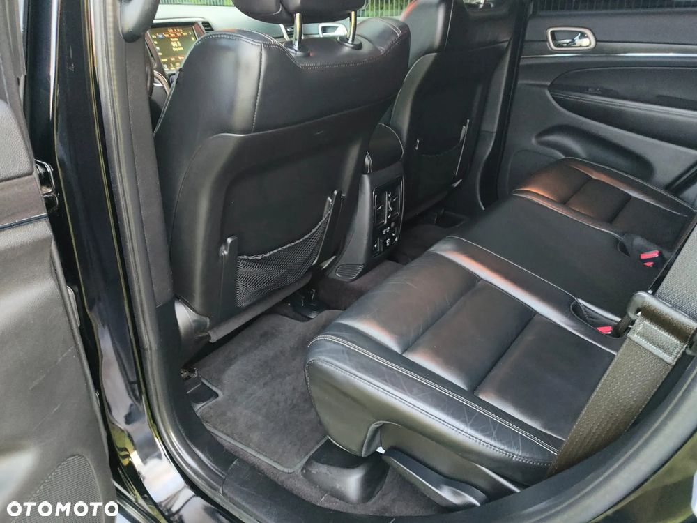 Jeep Grand Cherokee - 14