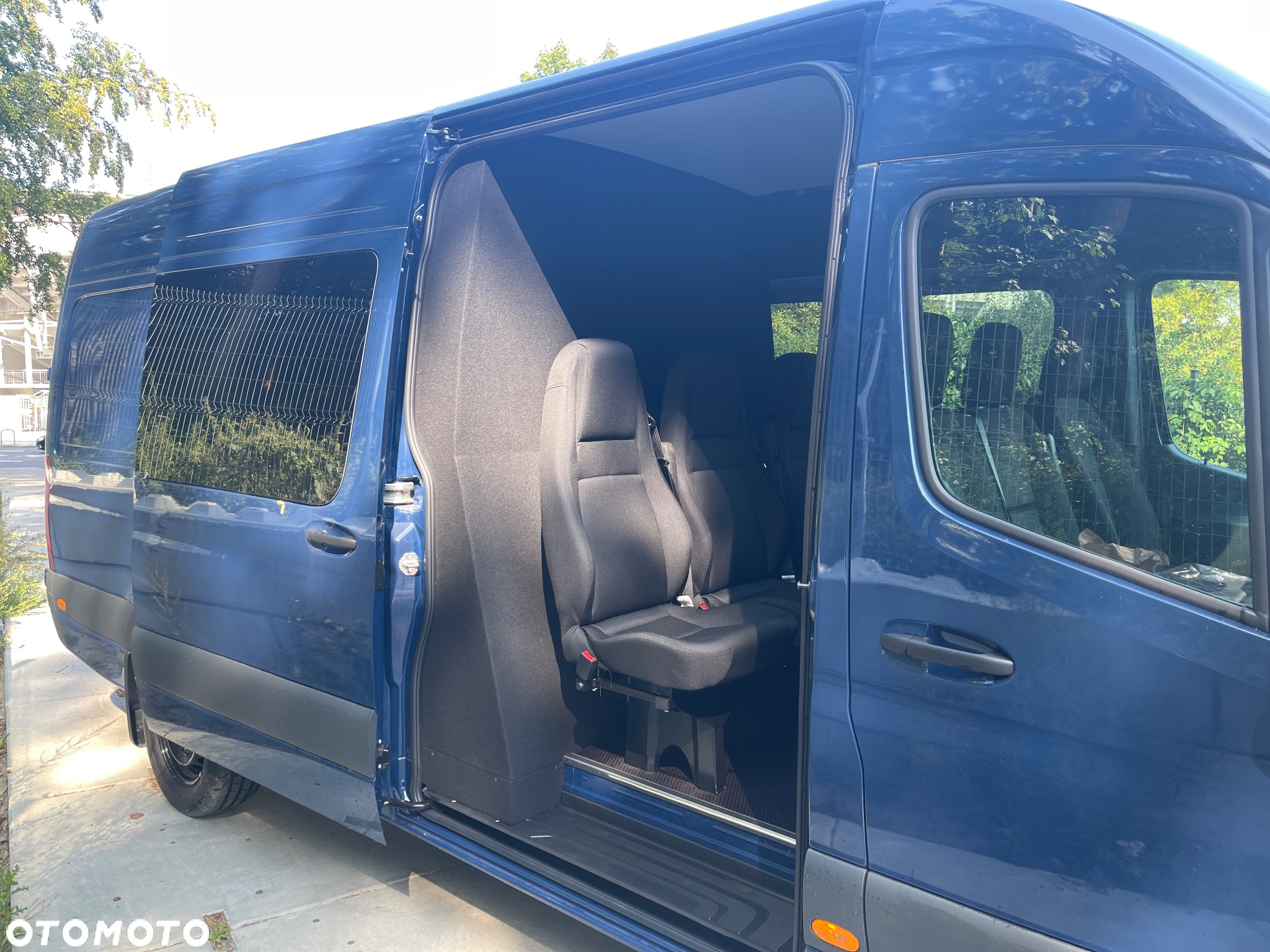 Mercedes-Benz Sprinter 317 - 7