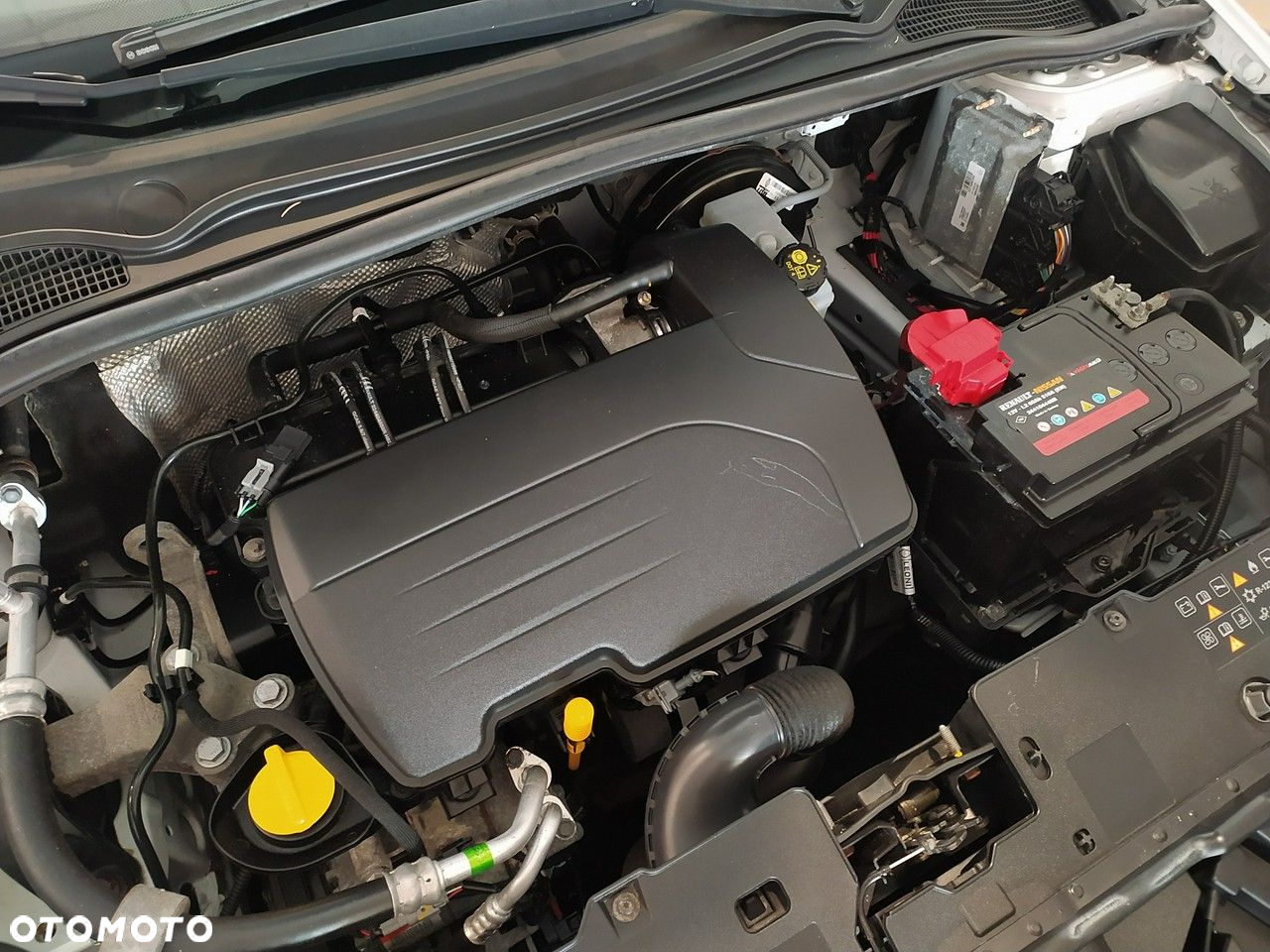 Renault Clio 1.2 16V Limited EU6 - 12