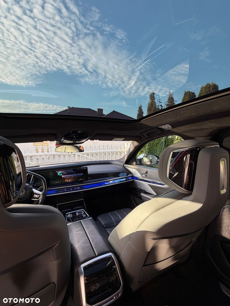 BMW Seria 7 - 16