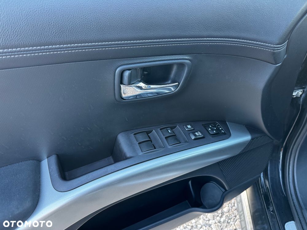 Mitsubishi Outlander 2.0 2WD Invite - 28