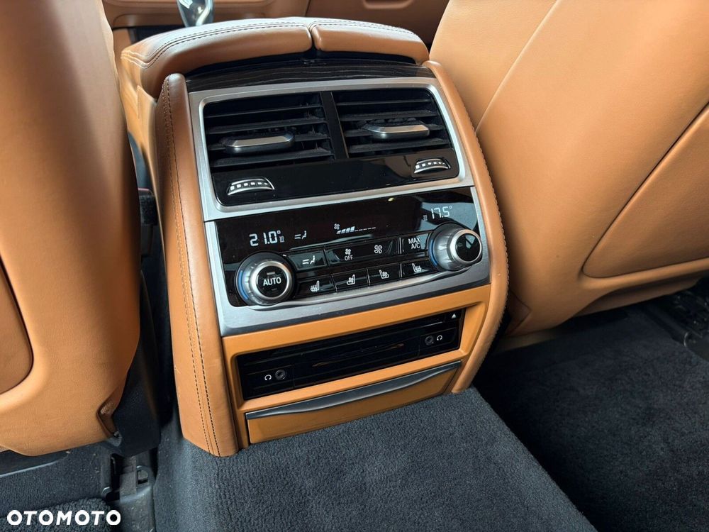 BMW Seria 7 - 16