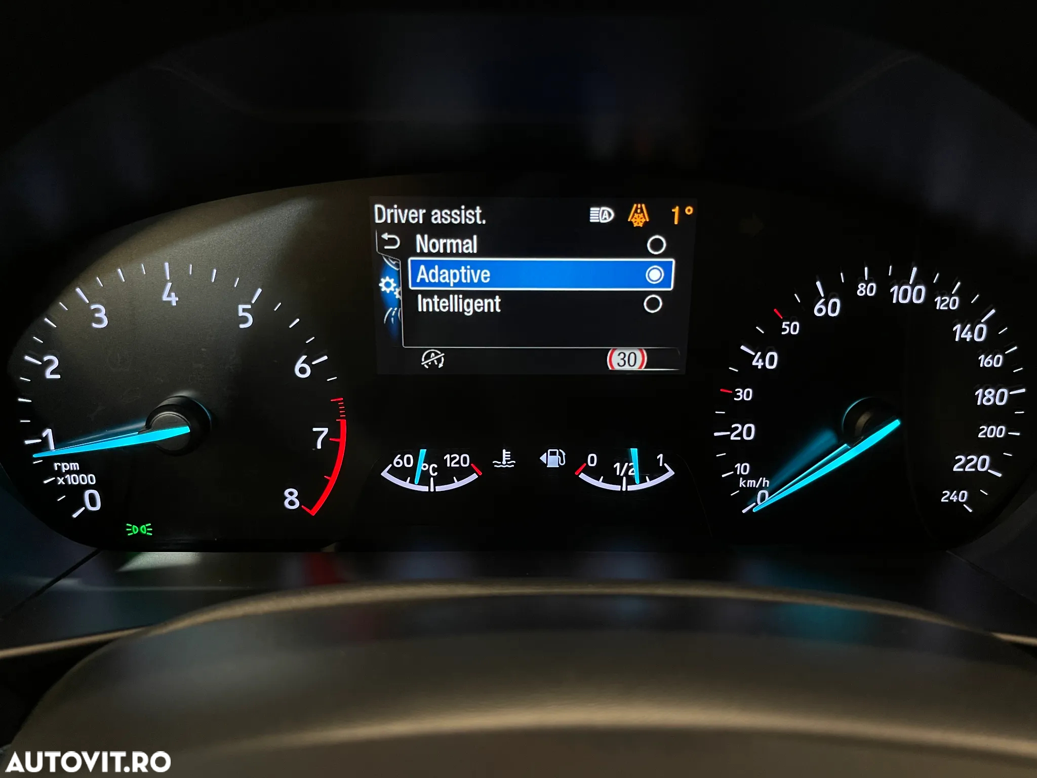 Ford Focus 1.0 EcoBoost Active - 22