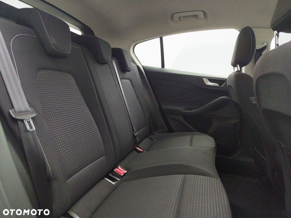 Ford Focus - 17