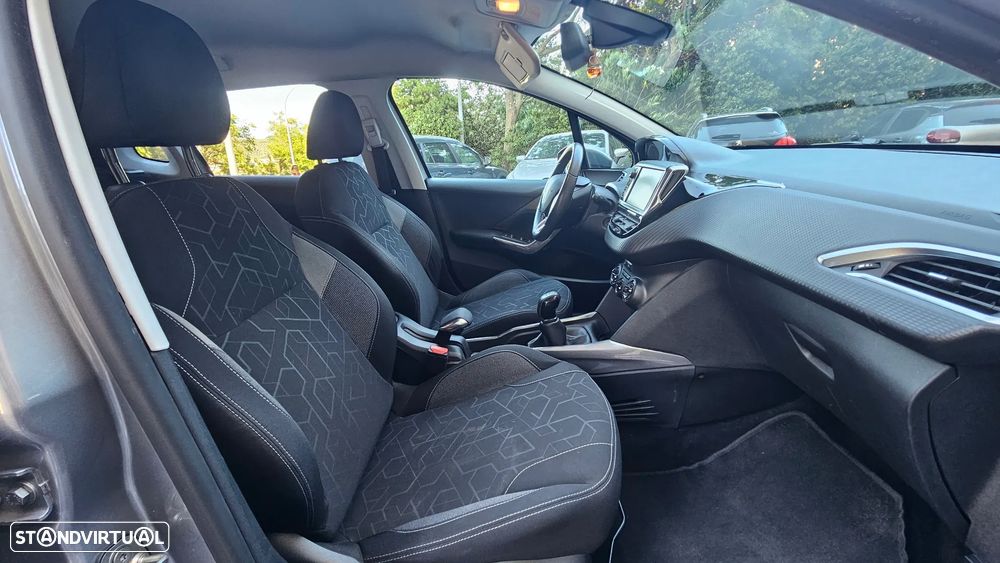 Peugeot 2008 1.6 BlueHDi Allure - 31