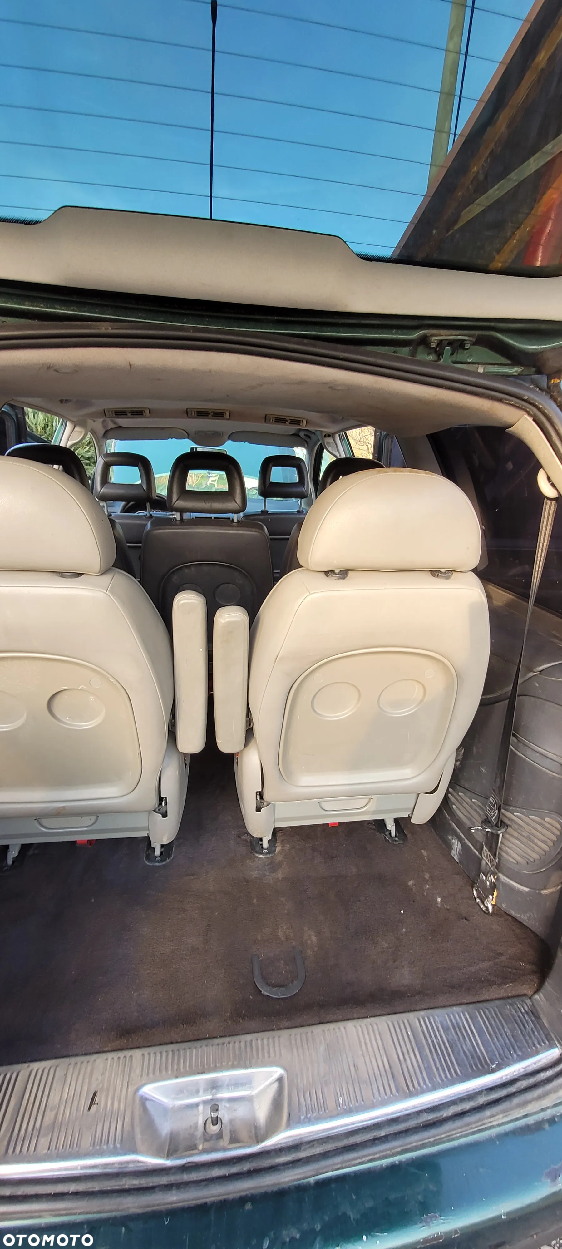 Volkswagen Sharan 1.9 TDI Highline Tiptr - 17