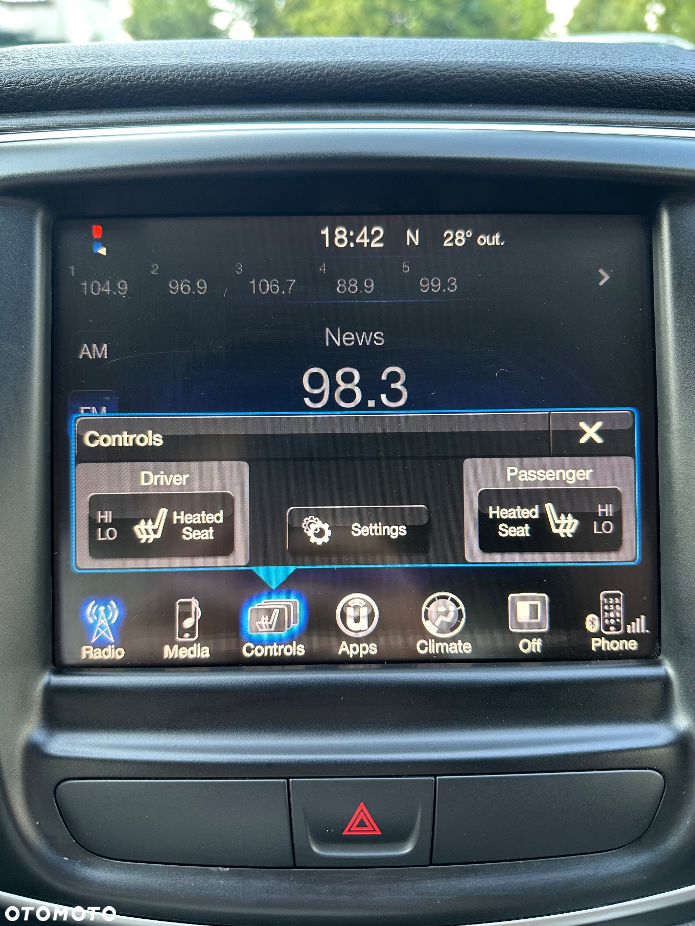 Chrysler 200 - 25