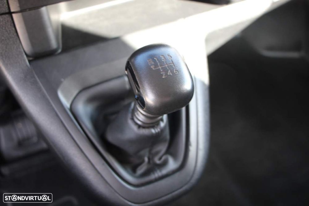 Opel Vivaro 1.5 CDTi L2H1 Essentia - 11