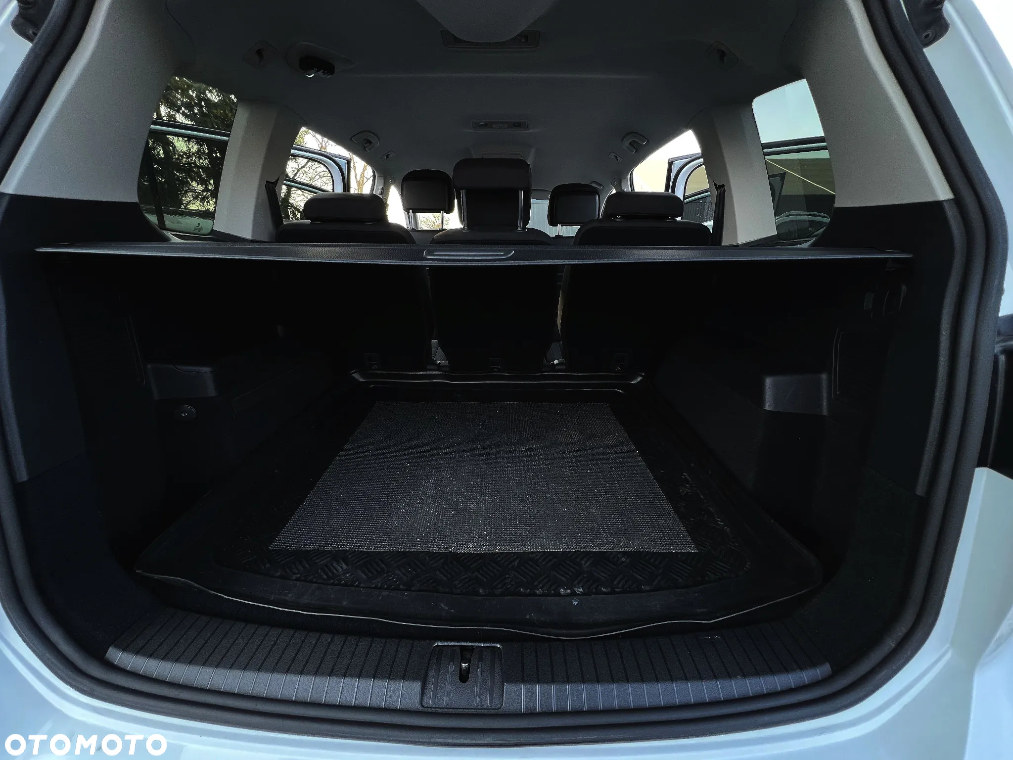 Volkswagen Touran 2.0 TDI BMT Highline DSG - 20