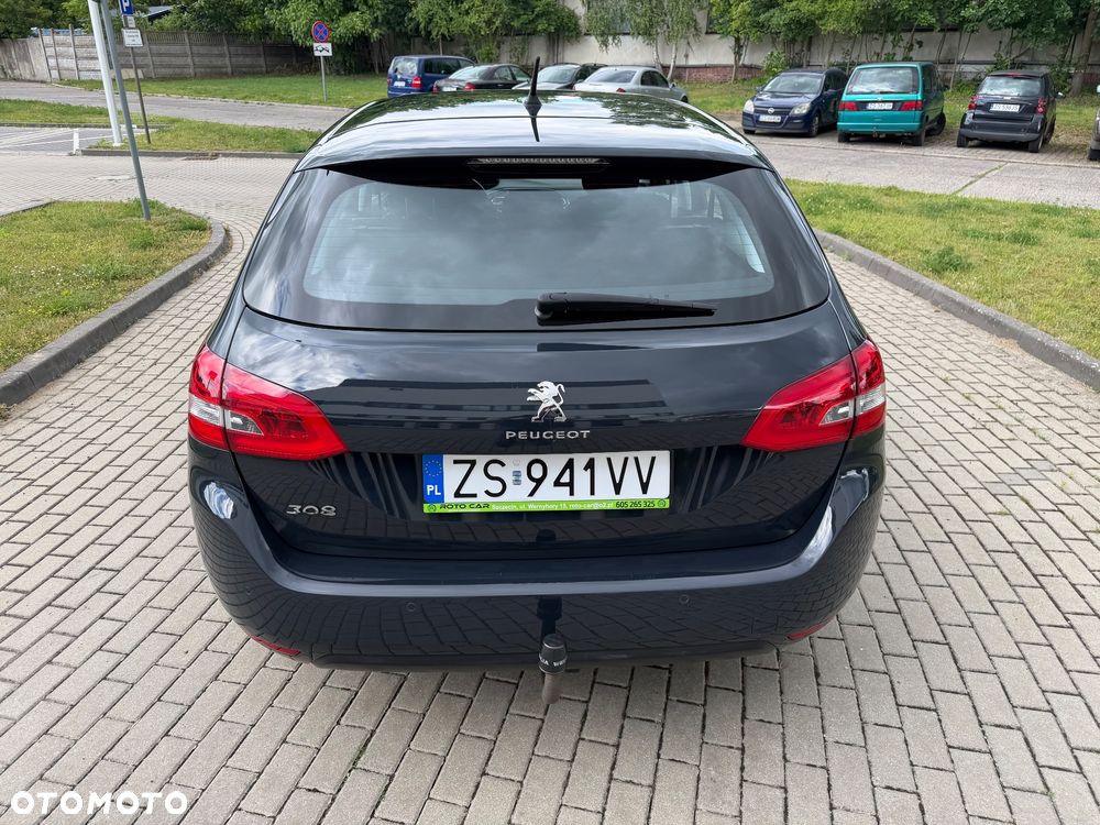 Peugeot 308 1.5 BlueHDi Allure S&S EAT6 - 31