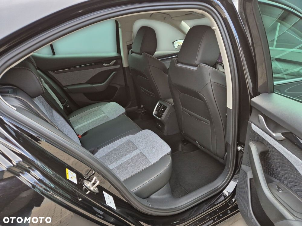 Skoda Octavia 1.5 TSI mHEV Drive Selection DSG - 17