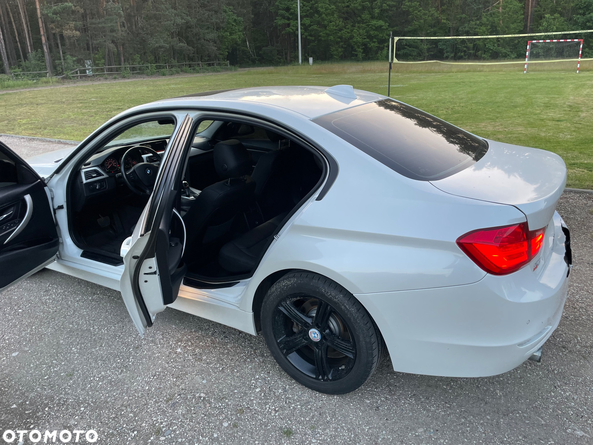 BMW Seria 3 320i Touring xDrive - 22