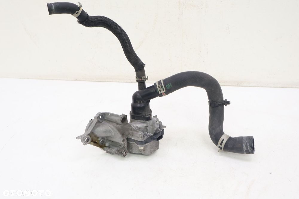 LEXUS TOYOTA 2.5 HYBRID POMPA WODY 0810G890685 - 3