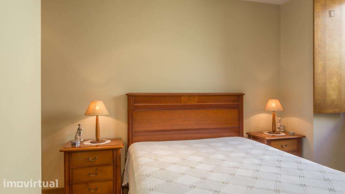 Quarto - localizado em Vila nova de gaia - Grande imagem: 2/26