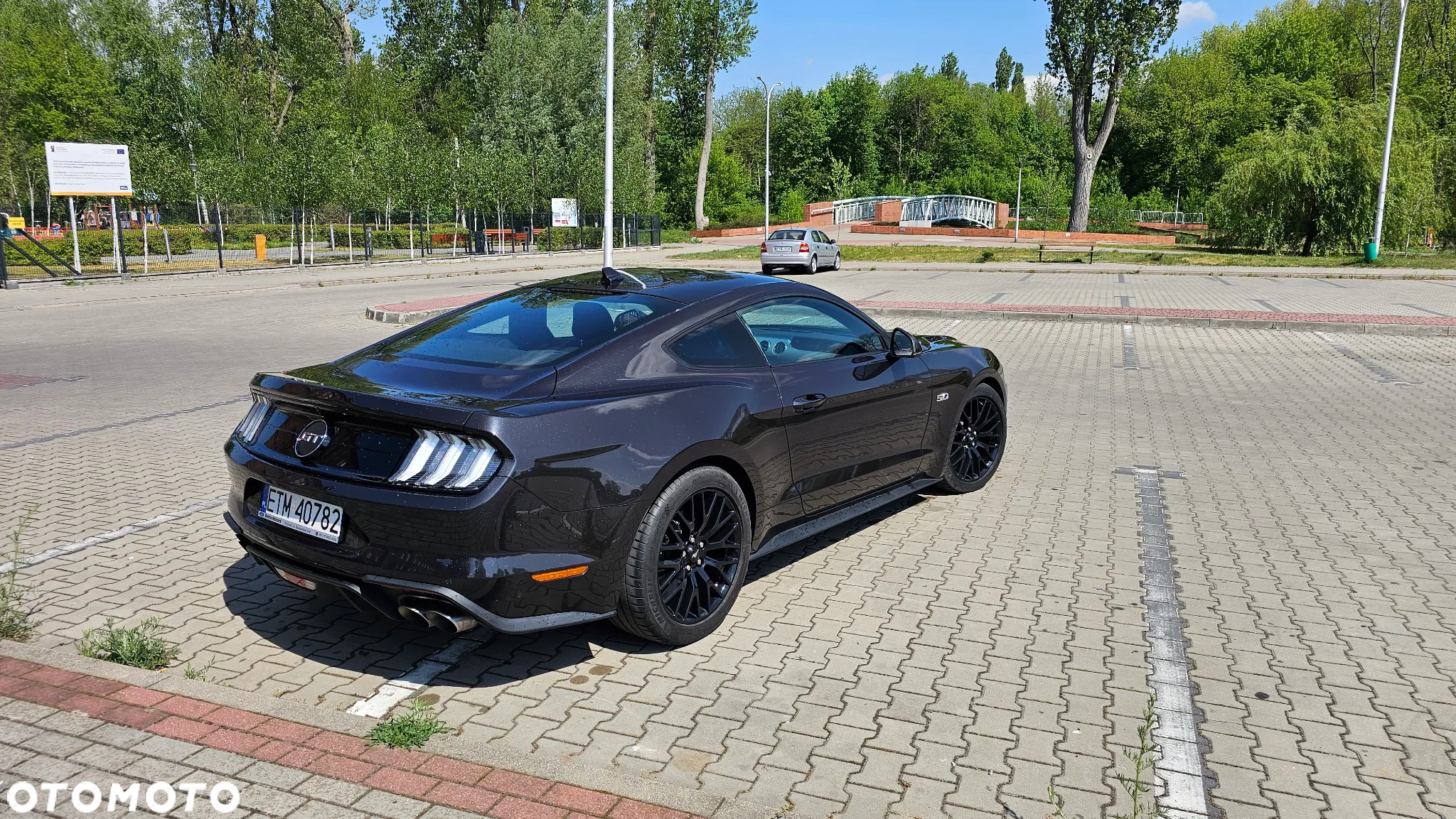 Ford Mustang 5.0 V8 GT - 10