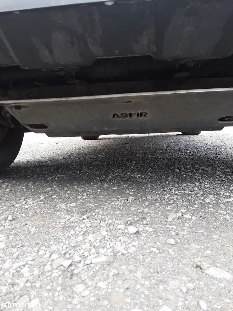 Nissan Pathfinder 2.5 dCi LE - 4