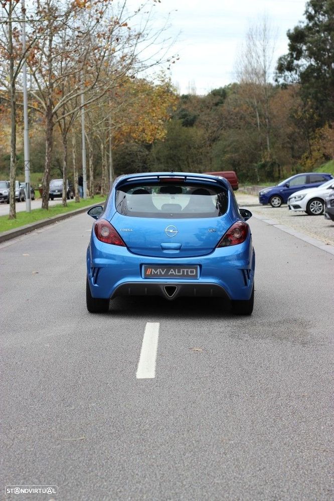 Opel Corsa 1.6 Turbo OPC - 4