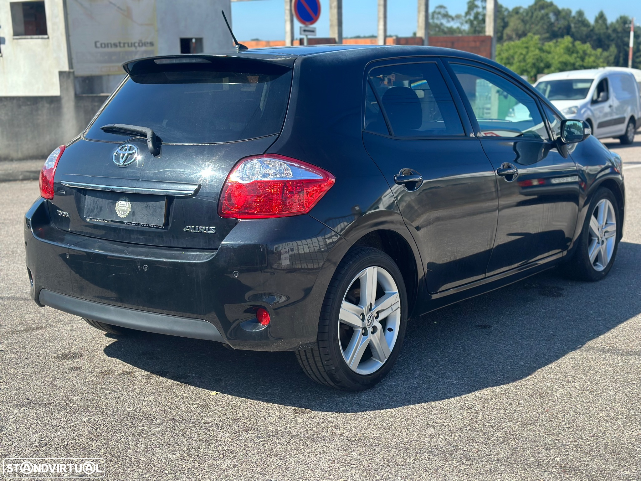 Toyota Auris 1.4 D-4D Exclusive - 4