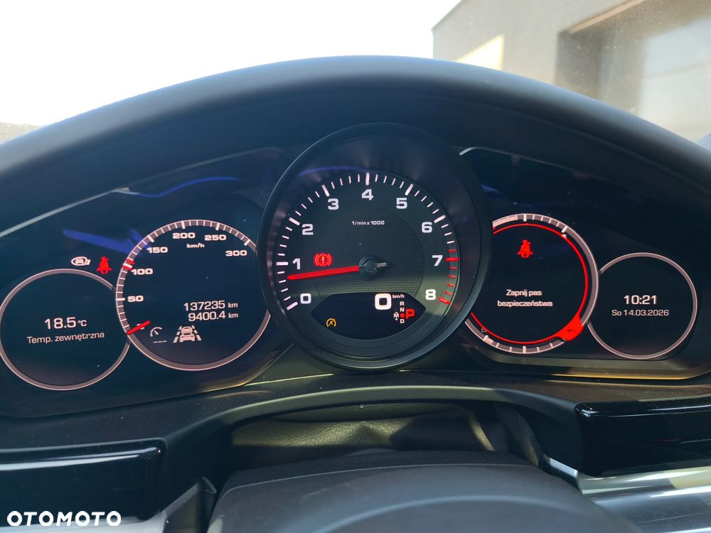 Porsche Panamera - 4