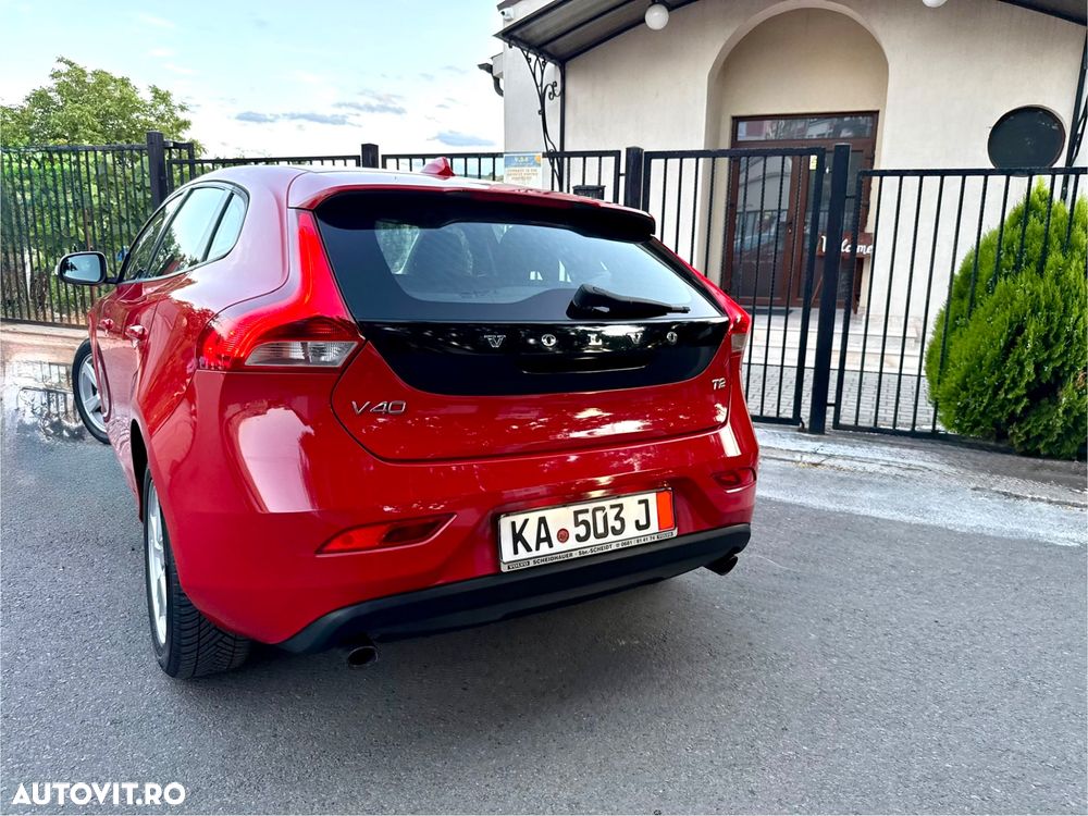 Volvo V40 T2 Momentum - 40