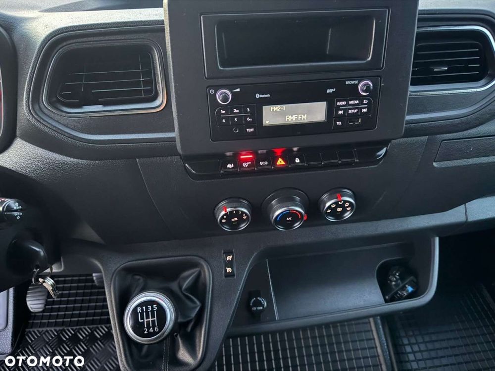 Renault Master 10 europalet Serwisowany Bezwypadkowy - 34