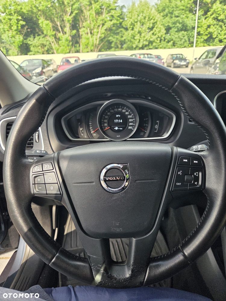 Volvo V40 D2 Momentum - 6