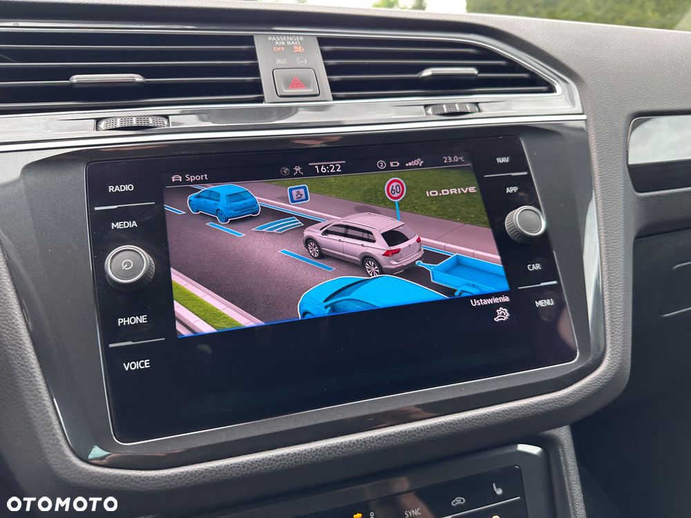 Volkswagen Tiguan 2.0 TDI SCR 4MotION DSG Elegance - 27