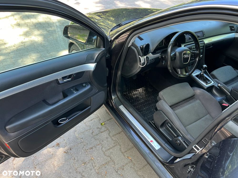 Audi A4 Avant 1.8T Quattro - 17
