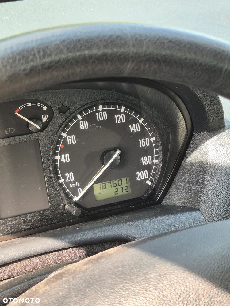 Skoda Fabia - 8
