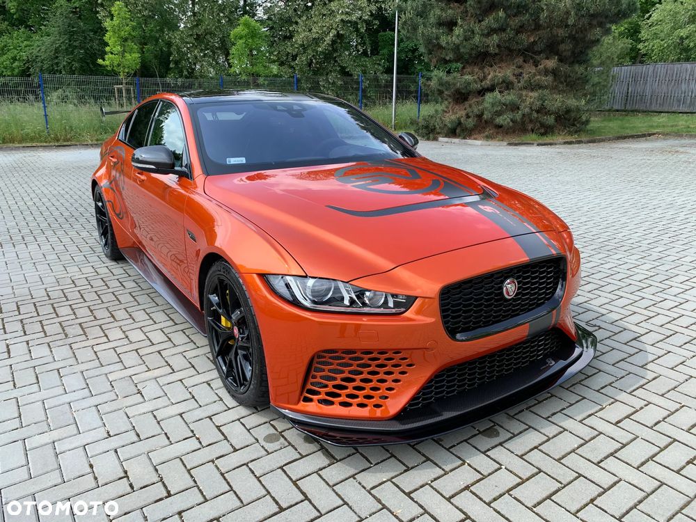 Jaguar XE S - 8