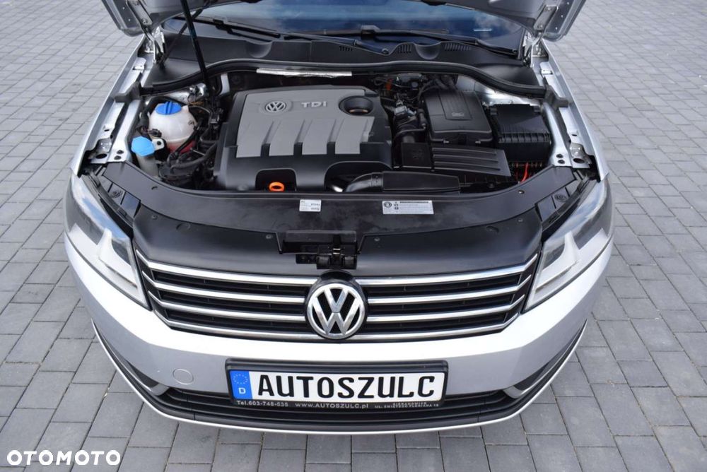 Volkswagen Passat - 16