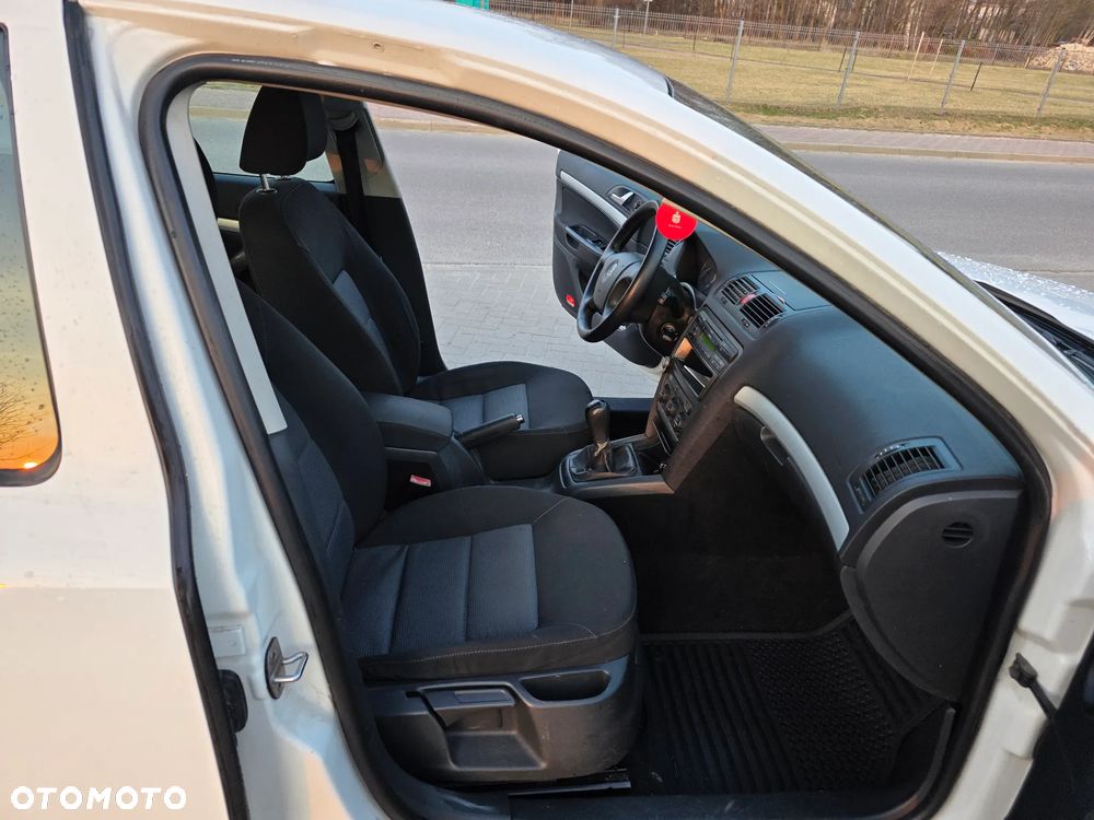 Skoda Octavia 1.9 TDI Ambiente - 9