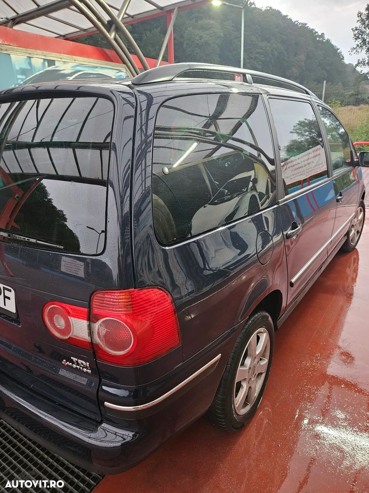 Volkswagen Sharan 1.9 TDI 4Motion Highline - 4