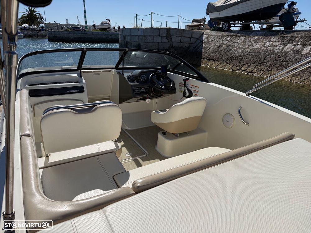 Bayliner VR5 - 3